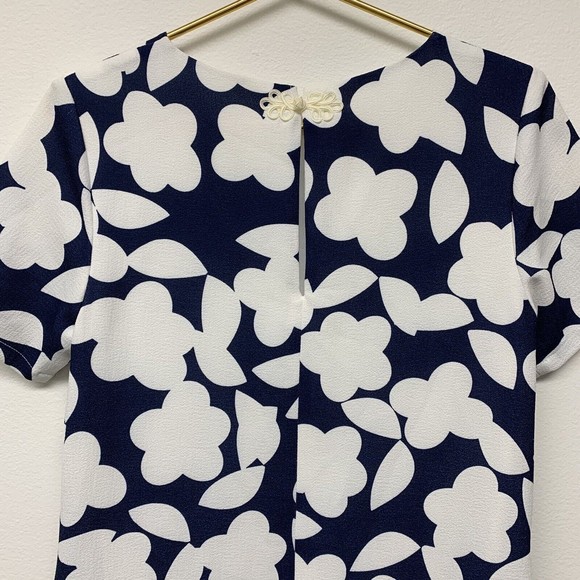 Pink Martini Short Sleeve Sheath Dress Size Small Pockets Navy Blue Crepe Floral - Picture 4 of 7